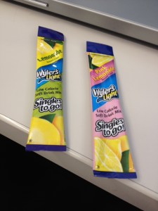 Wyler individual packets. I put two in a one-liter bottle of water.