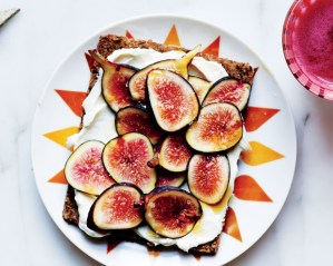 Toast, yogurt and figs? With figs, how could it be bad?